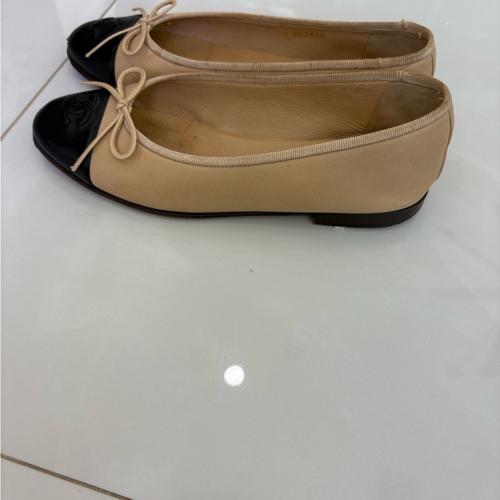 Chanel Cream Ballet Flats - Picture 5 of 6